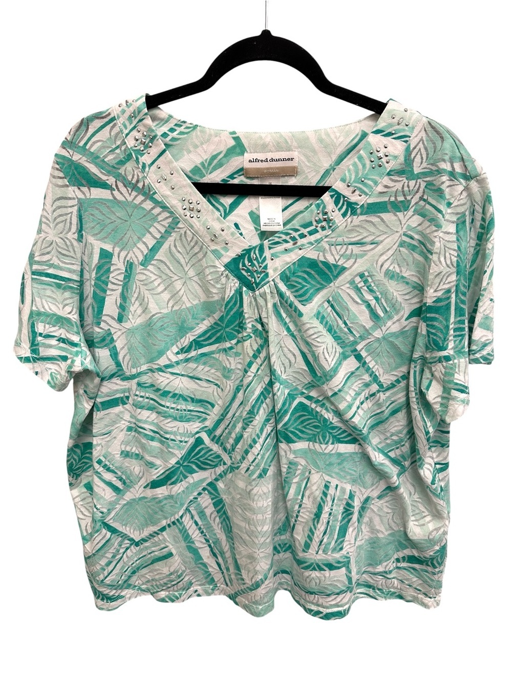 Alfred Dunner green white abstract print v neck top with silver embellishments